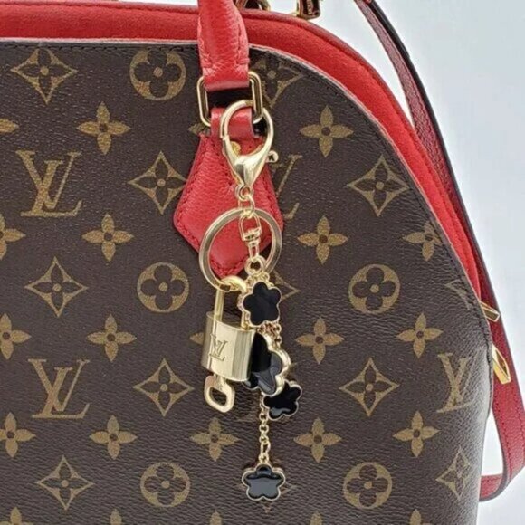 Authentic Louis Vuitton Lock & Key with unbranded Bagcharm, Keycharm, Keychain - Picture 9 of 10